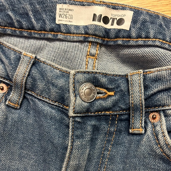 Topshop Blue Ripped Jeans - Picture 3 of 3